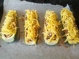 Gluða svo nóg af osti yfir allt saman.